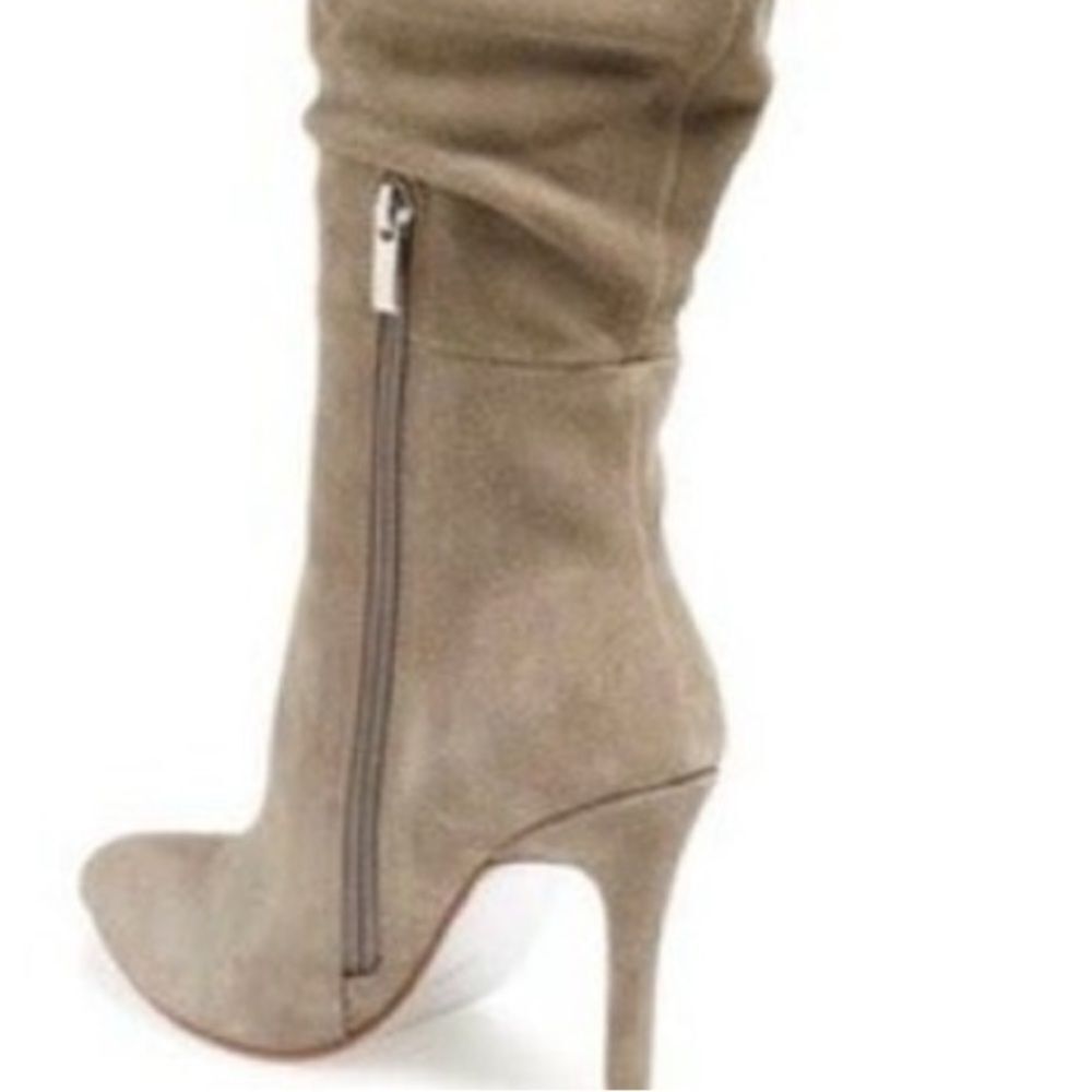 Chinese Laundry Size 8 Over the Knee
Gray Suede Heeled Boots